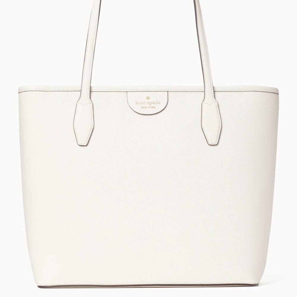 Kate Spade ♠️ tote in color parchment.
